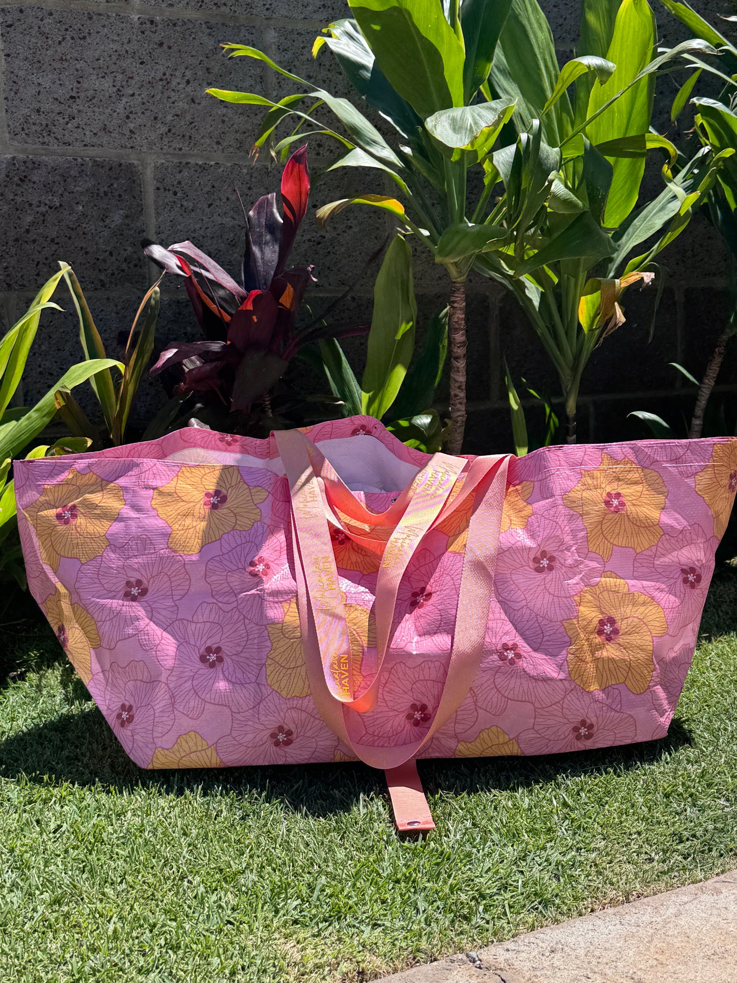 XL Tote - Pink Hau